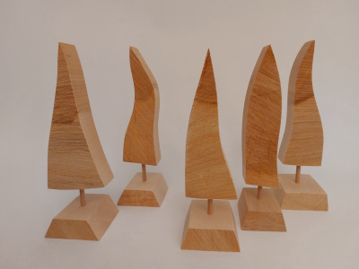 Baum mit Sockel klein